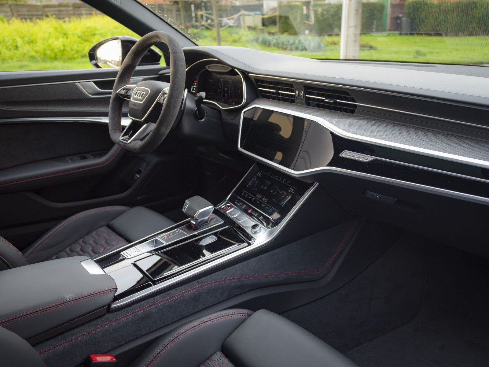 Audi RS6 Avant Performance URBAN 11
