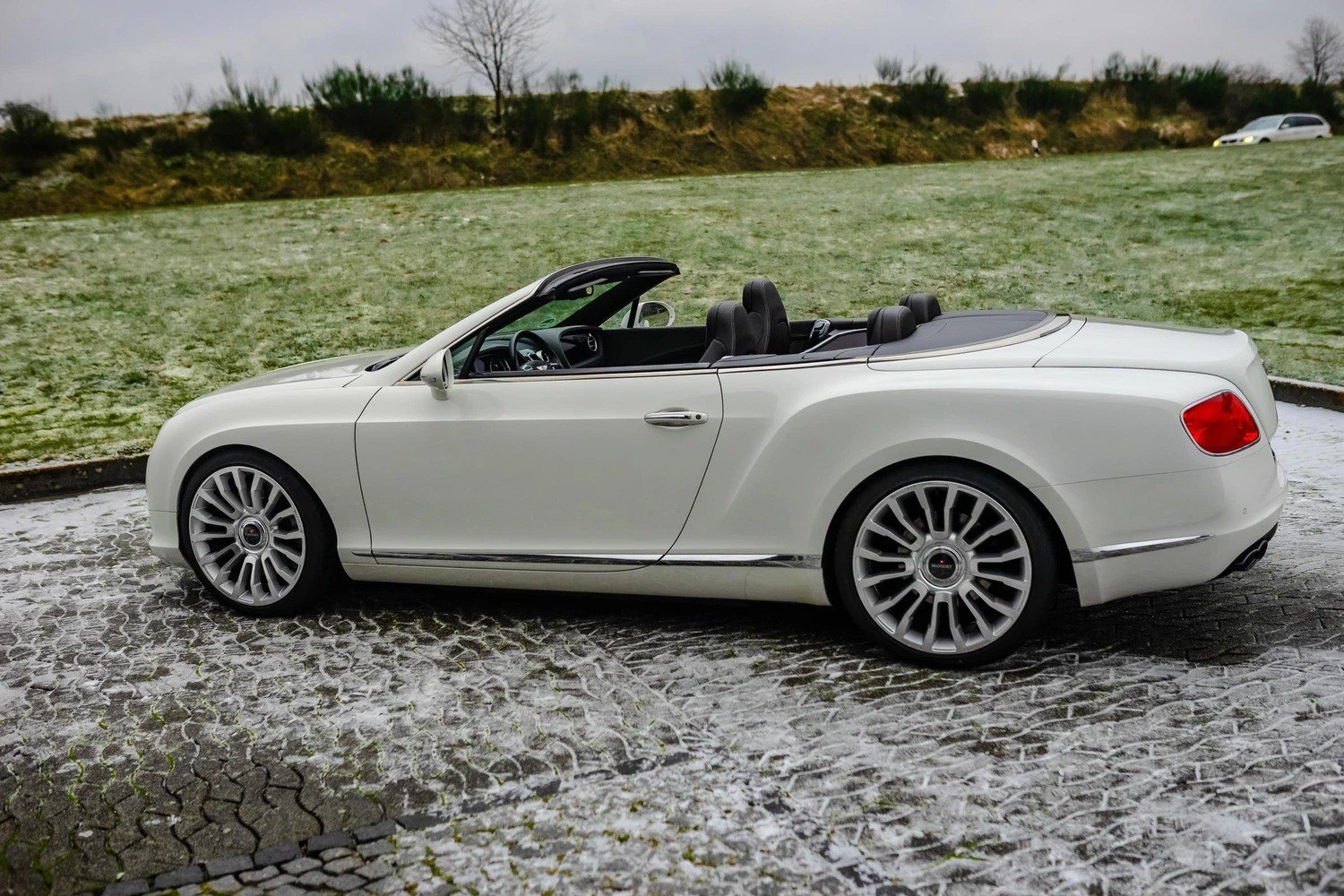 Bentley Continental GTC 6