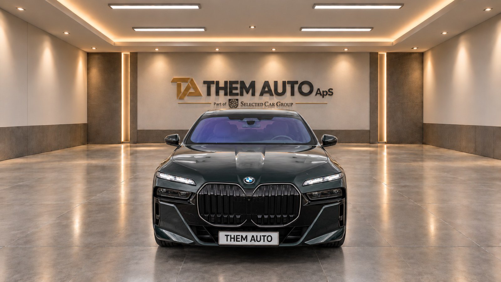BMW 750e xDrive M Sport-INDIVIDUAL