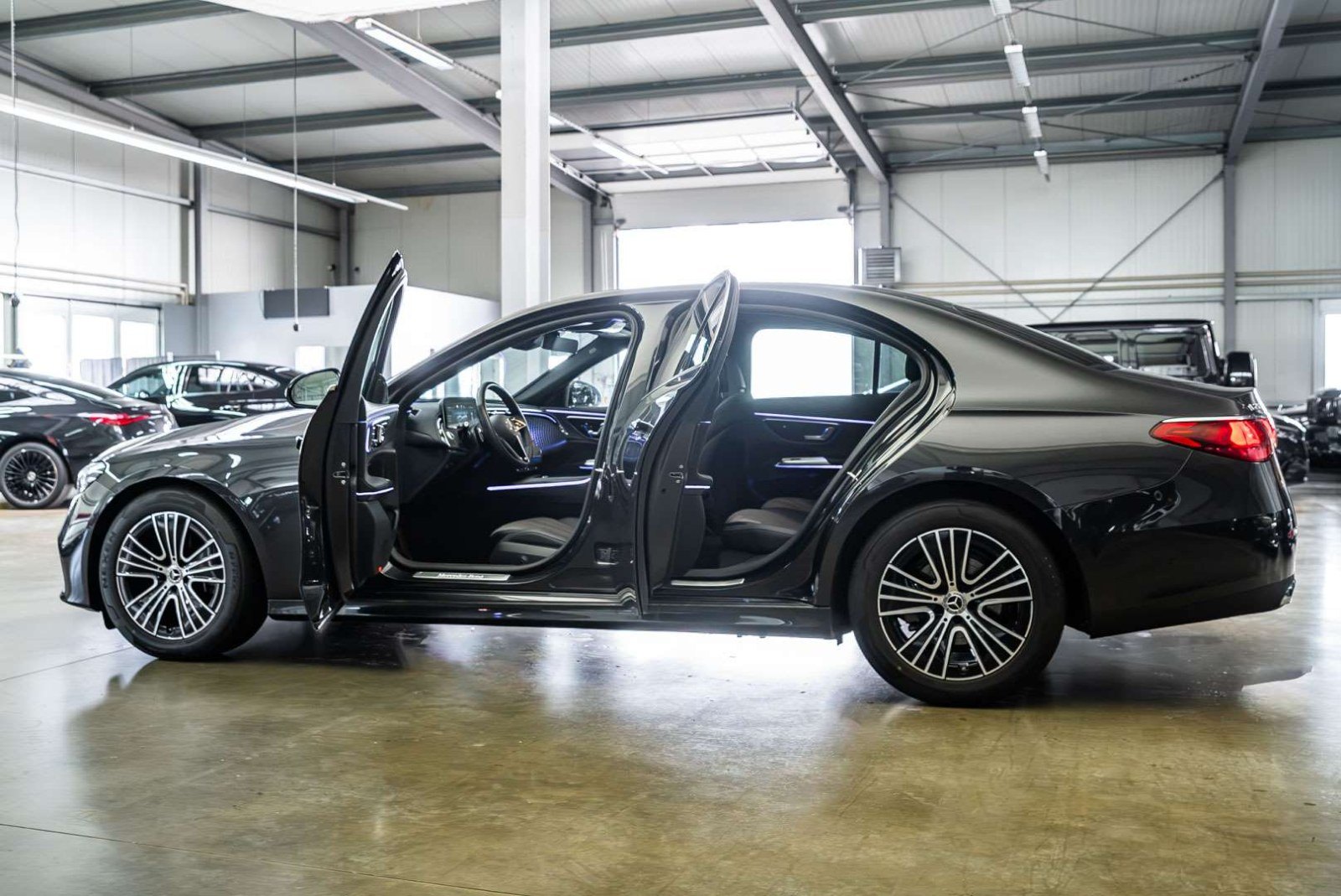 Mercedes E 200 - New Model 4
