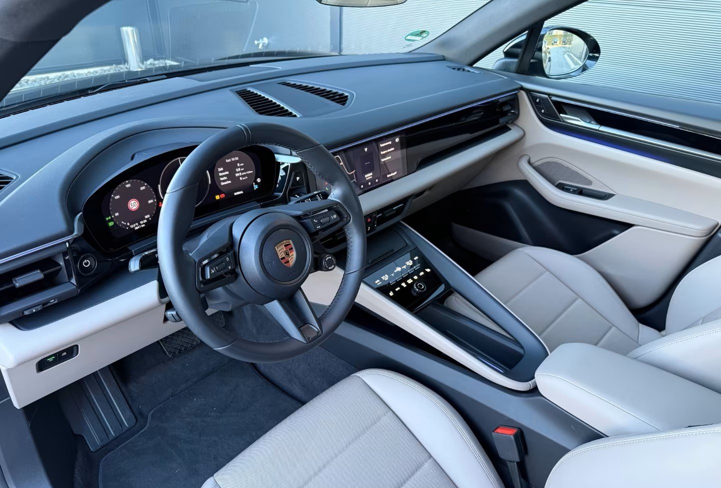 Porsche Macan 4