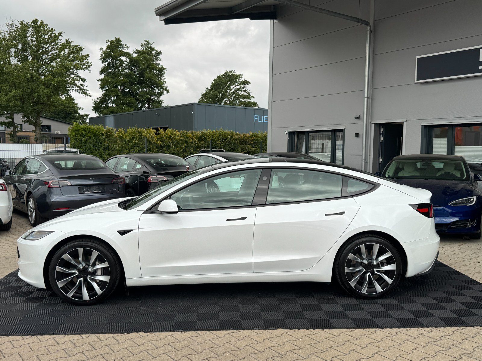 Tesla Model 3 3